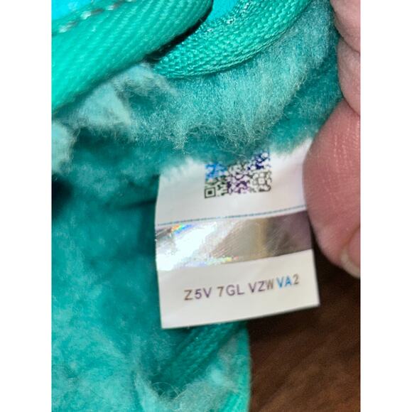 UGG Women’s Neumel Chukka Boots Size 7 – Green Suede Lace-Up Ankle Boot NWOB - Picture 7 of 10